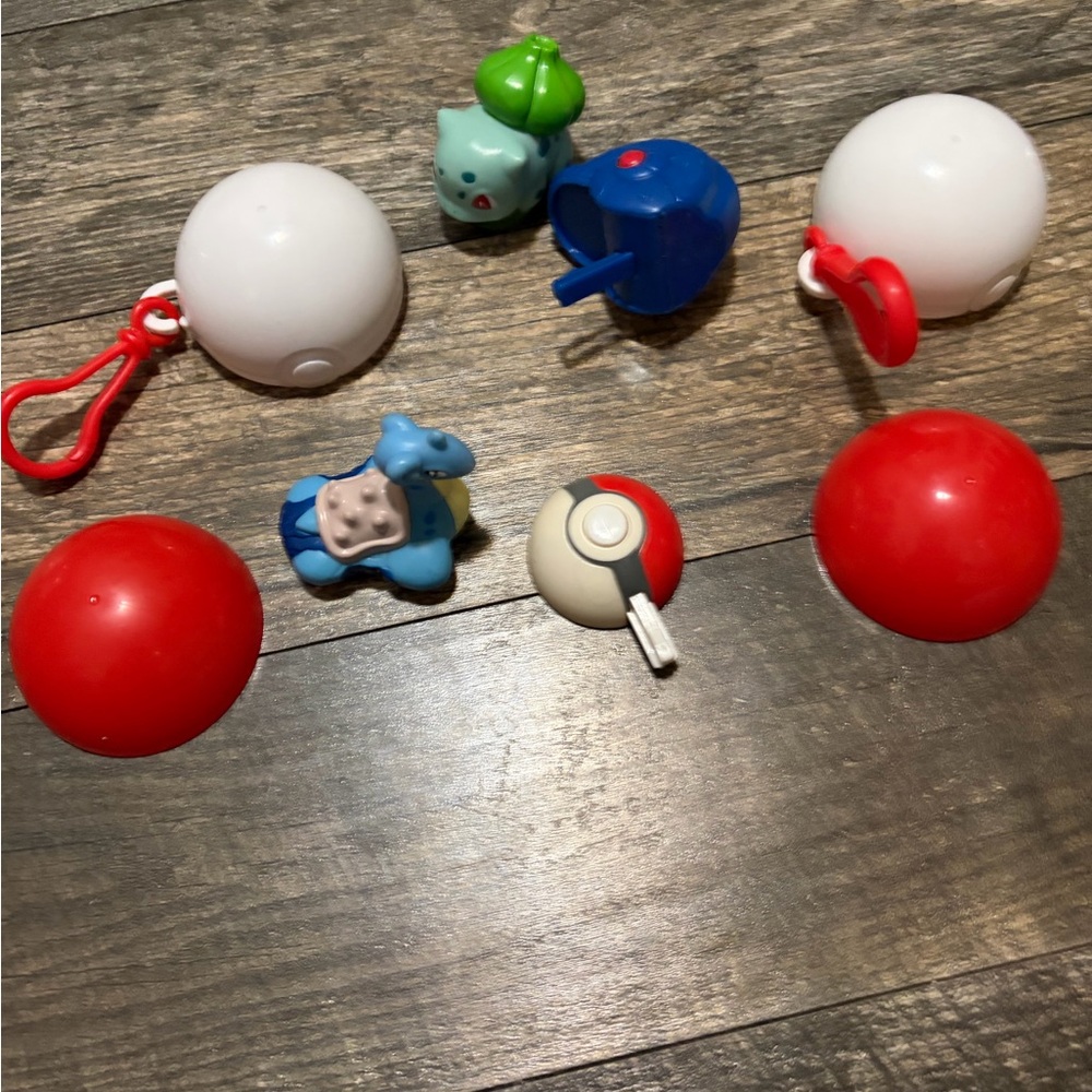 Pokemon 1999 Burger King Toys Lapras  Bulbasaur